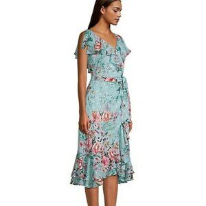 Gorgeous Flattering Wrap Dress. Mint green, floral. VNeck, Short sleeve. 8. NWT